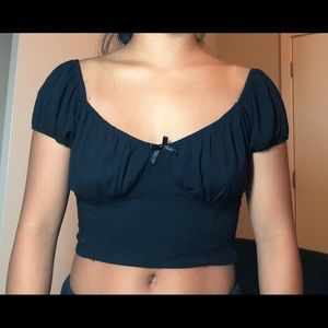 PacSun black puff sleeve top!!
